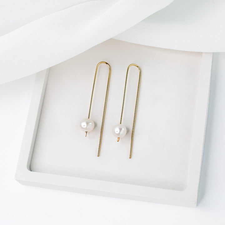 Arca Freshwater Pearl Threader Earrings