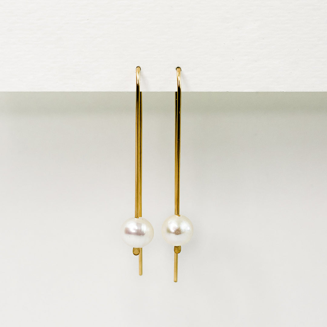 Arca Freshwater Pearl Threader Earrings