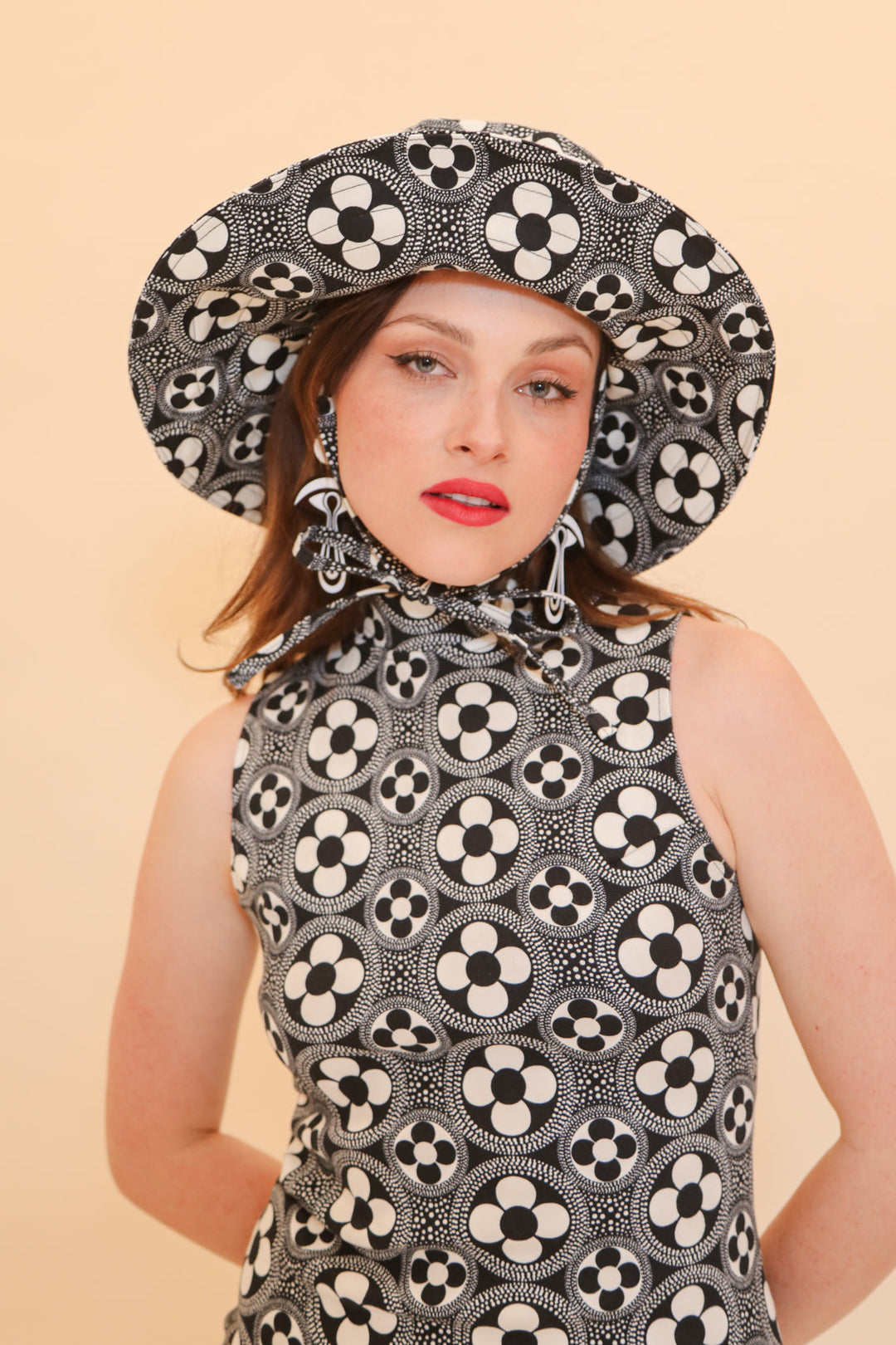 Black and White Flower Sun Hat