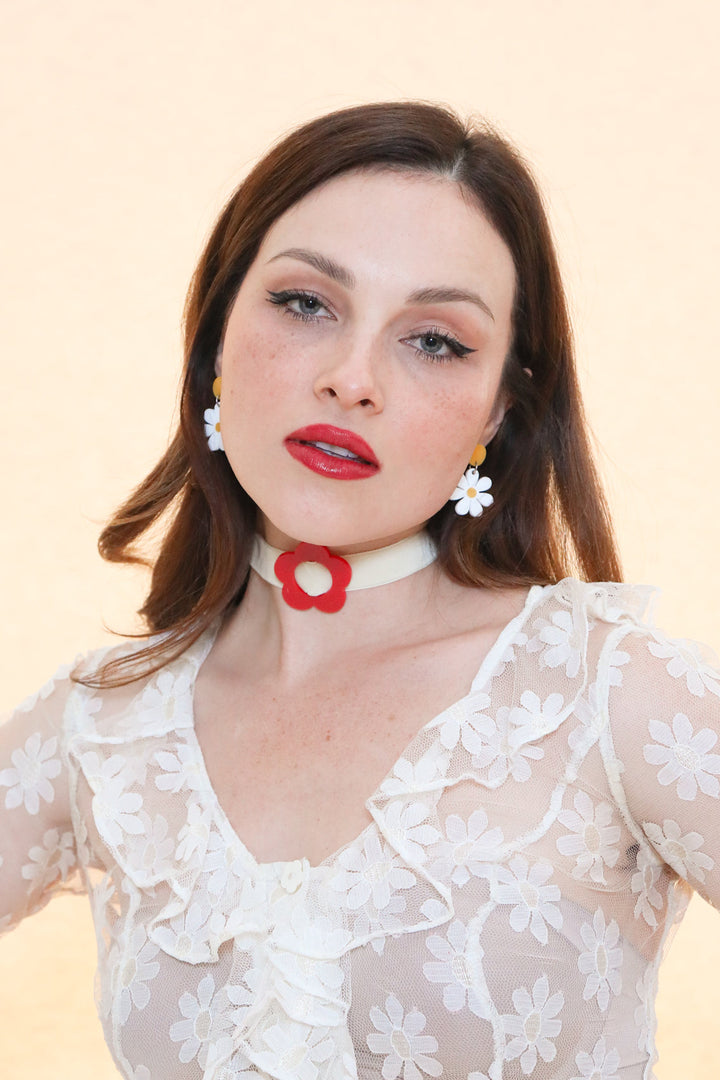 Daisy Velvet Choker - Cream/Red