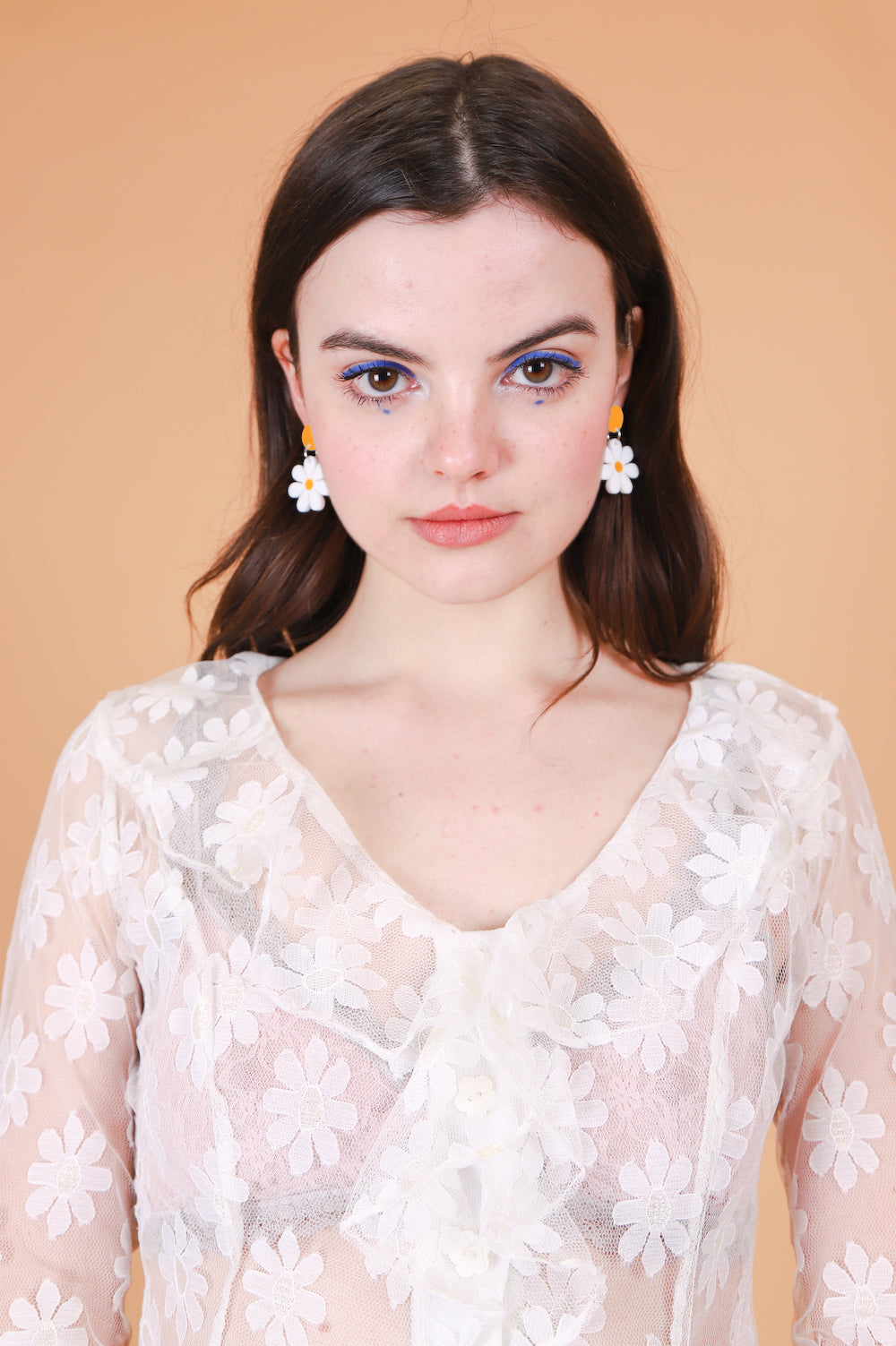 Daisy Earrings in Mini