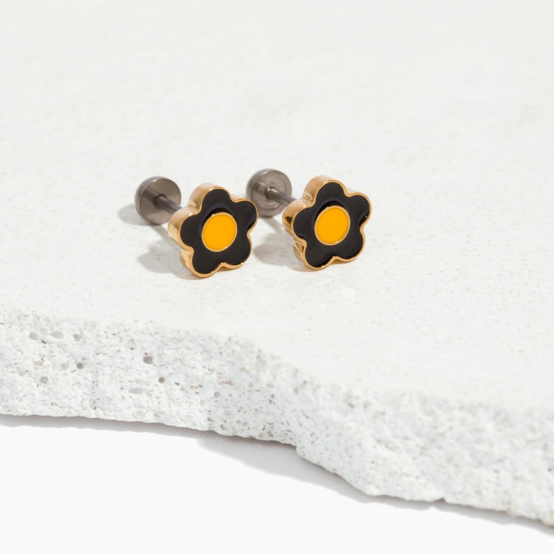 Daisy Studs