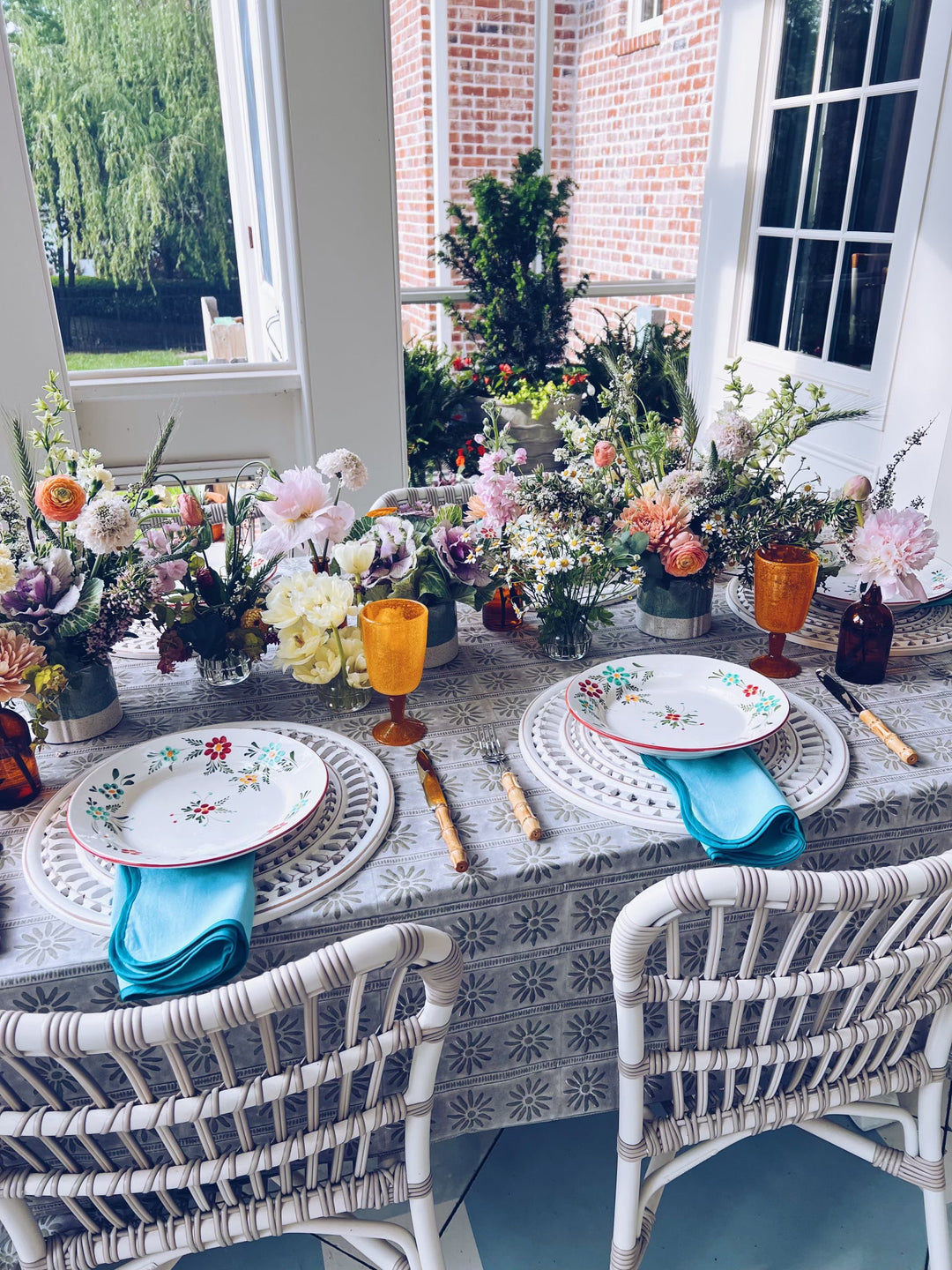 THE GREEN FLORAL AND LADDER TABLECLOTH