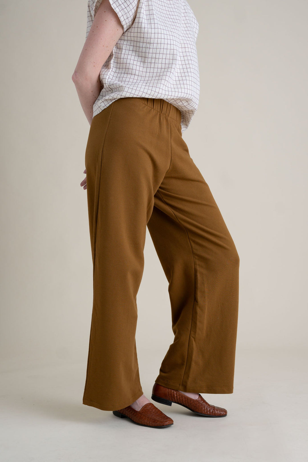 Greta Pant in Almond