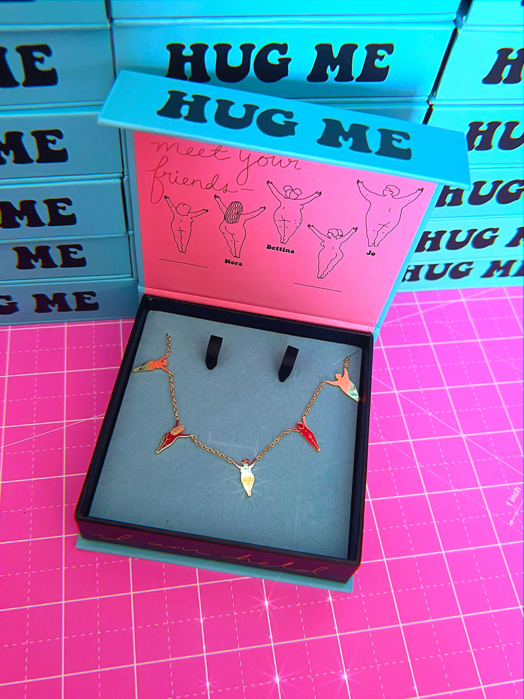 Hug Necklace