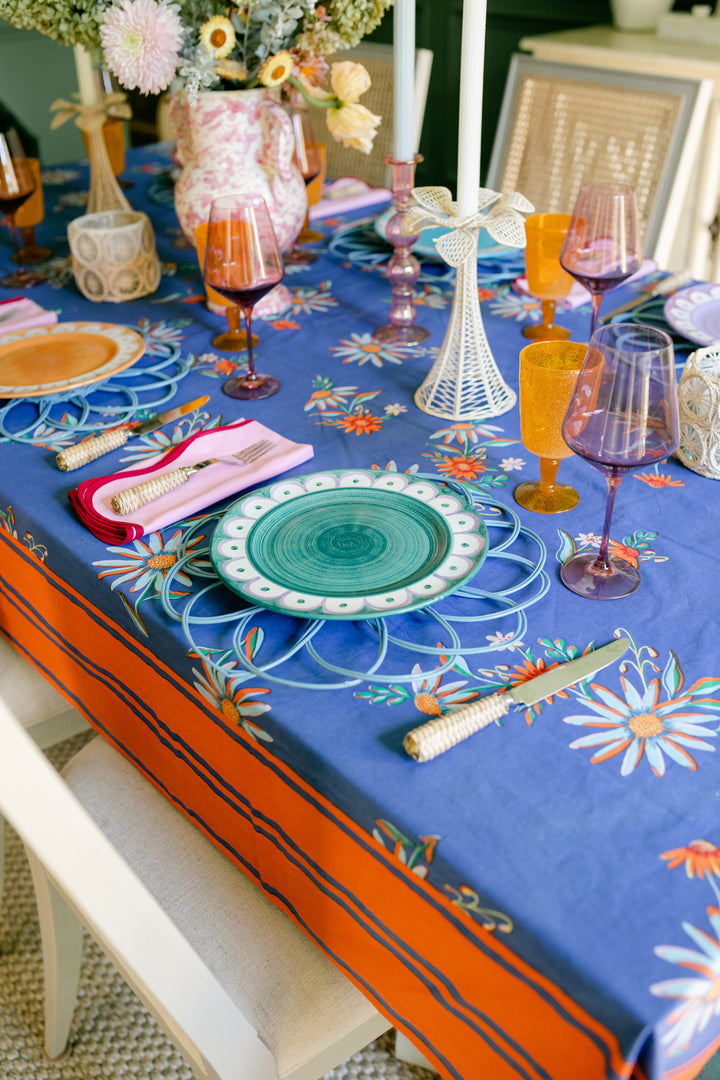 THE BLUE DAISY TABLECLOTH