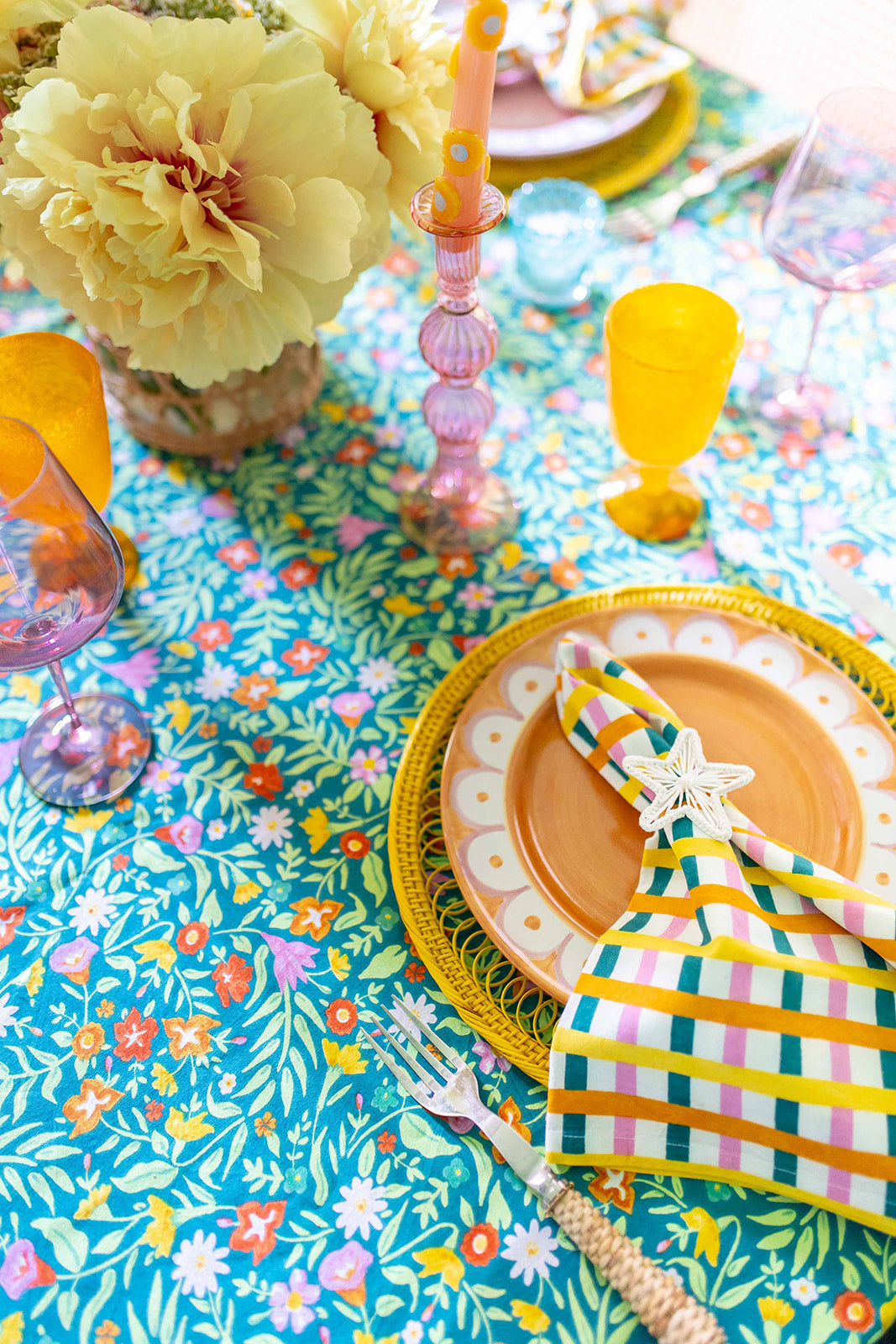 THE SUMMER GARDEN TABLECLOTH