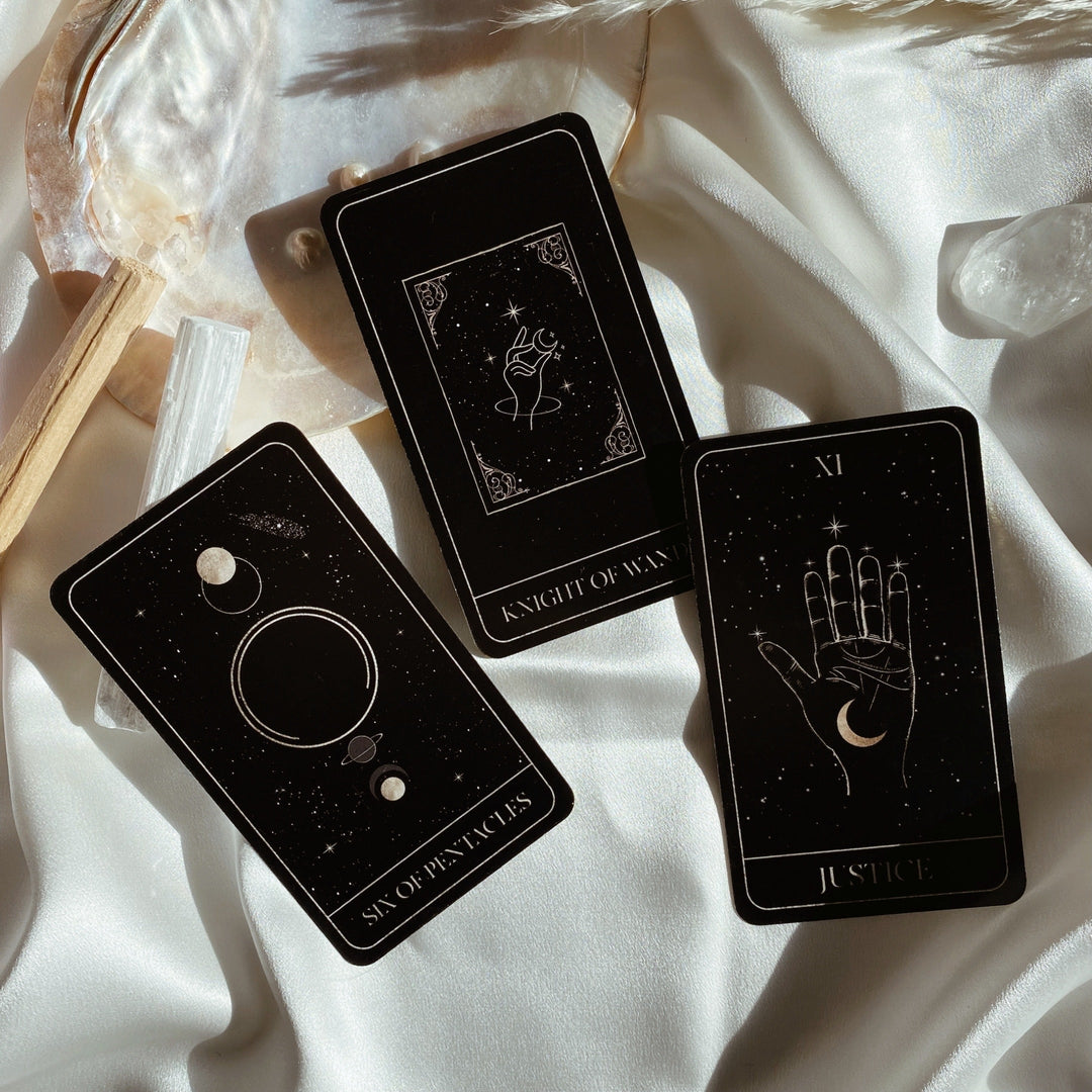 Luna Soleil Tarot Deck