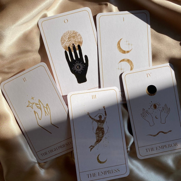 Luna Soleil Tarot Deck