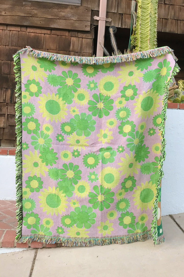 Green Daisy Woven Throw Blanket