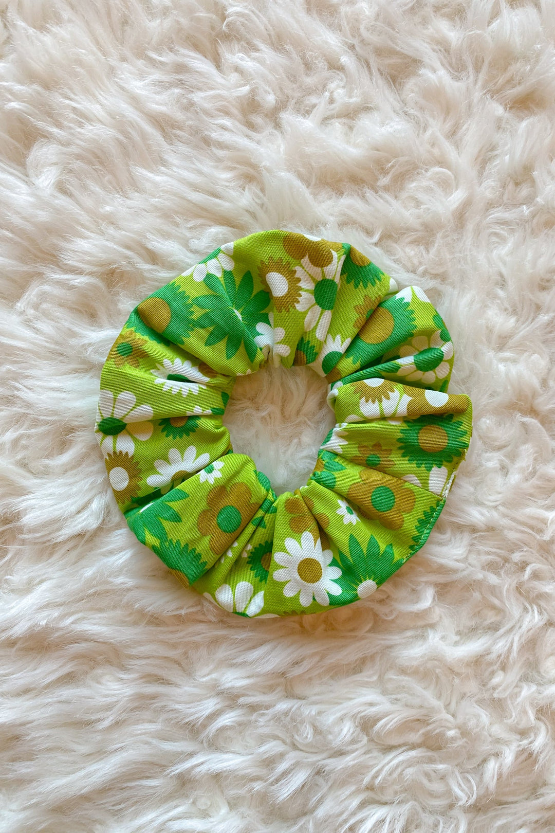 Green Daisy Scrunchie