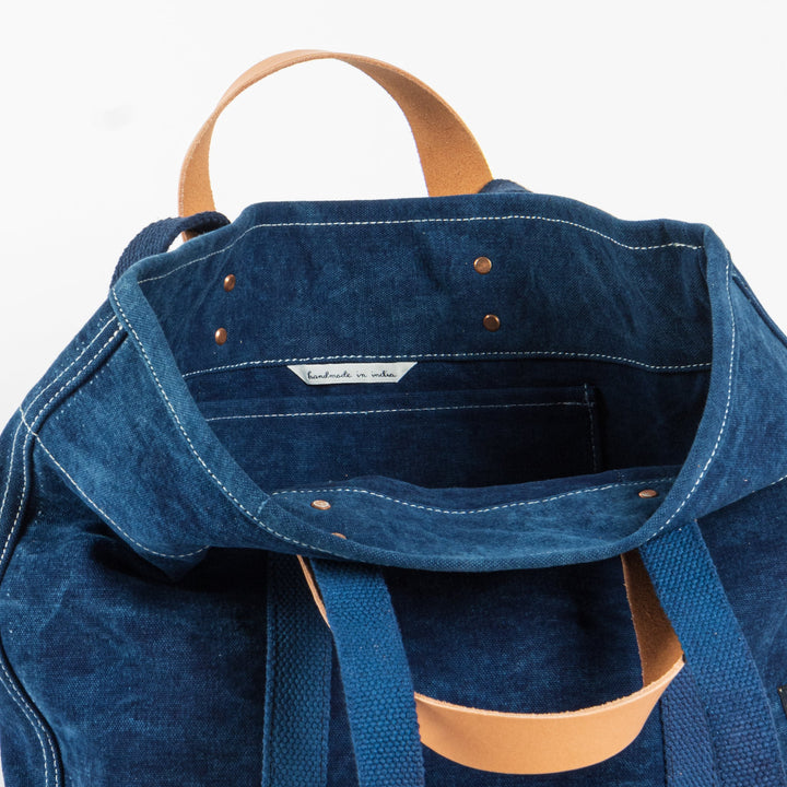 Small East West Tote | Dark indigo