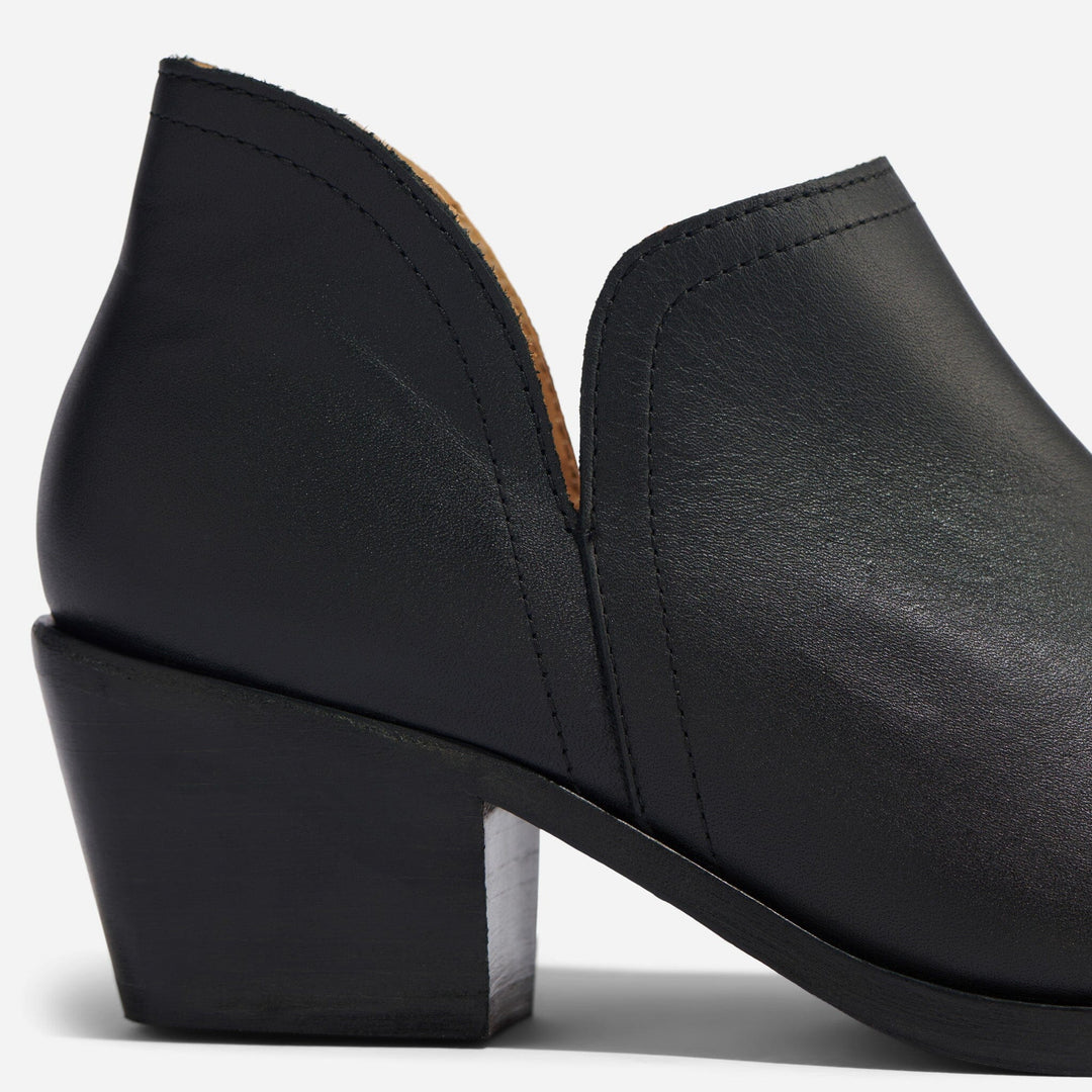 Mia Everyday Ankle Bootie Black/Black