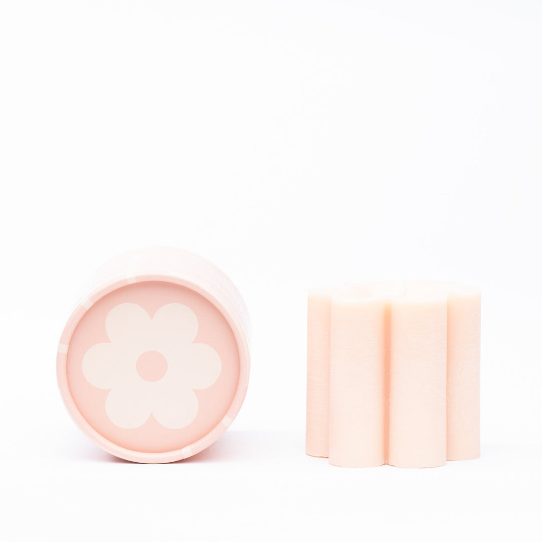 pink daisy pillar candle