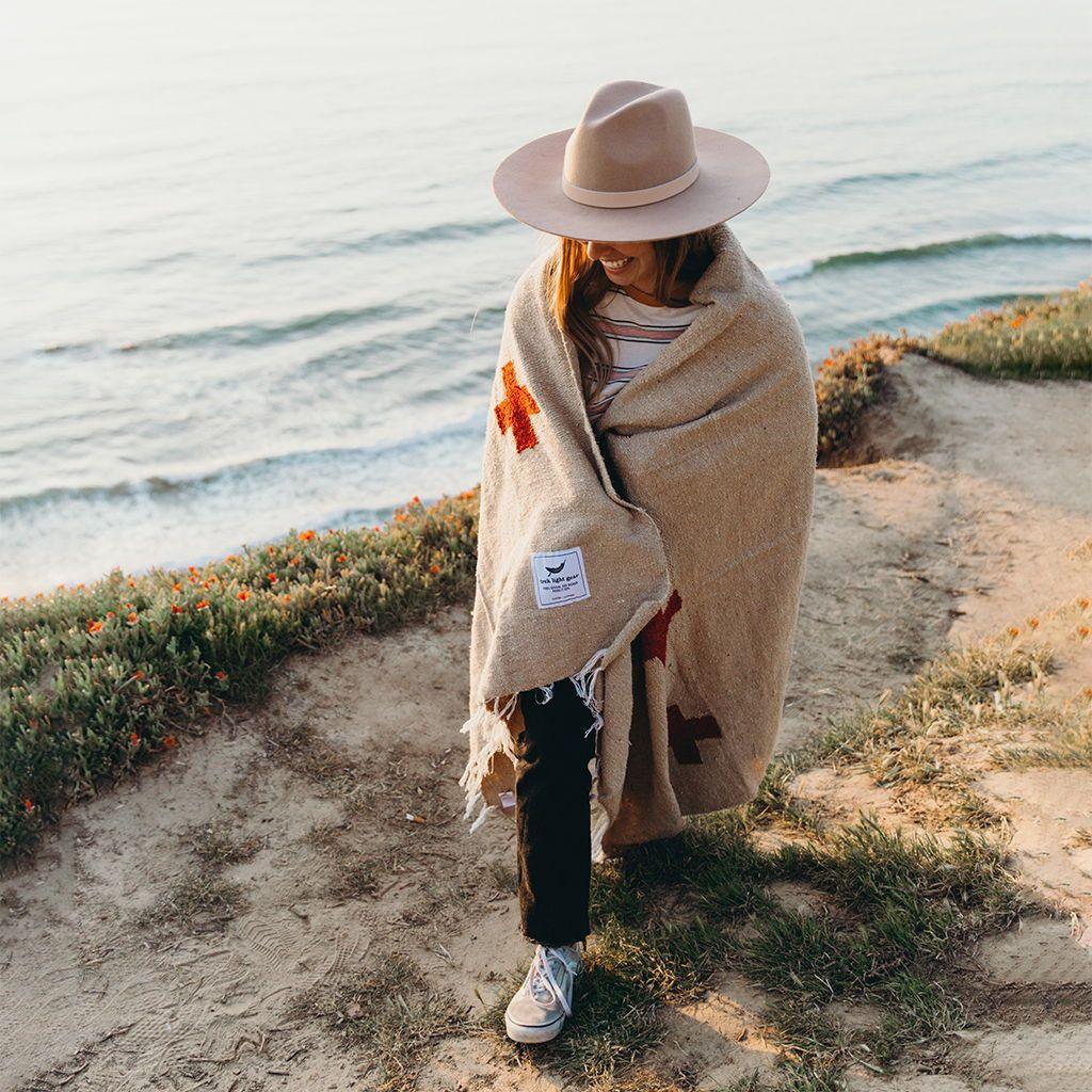 Positive Vibrations Blanket