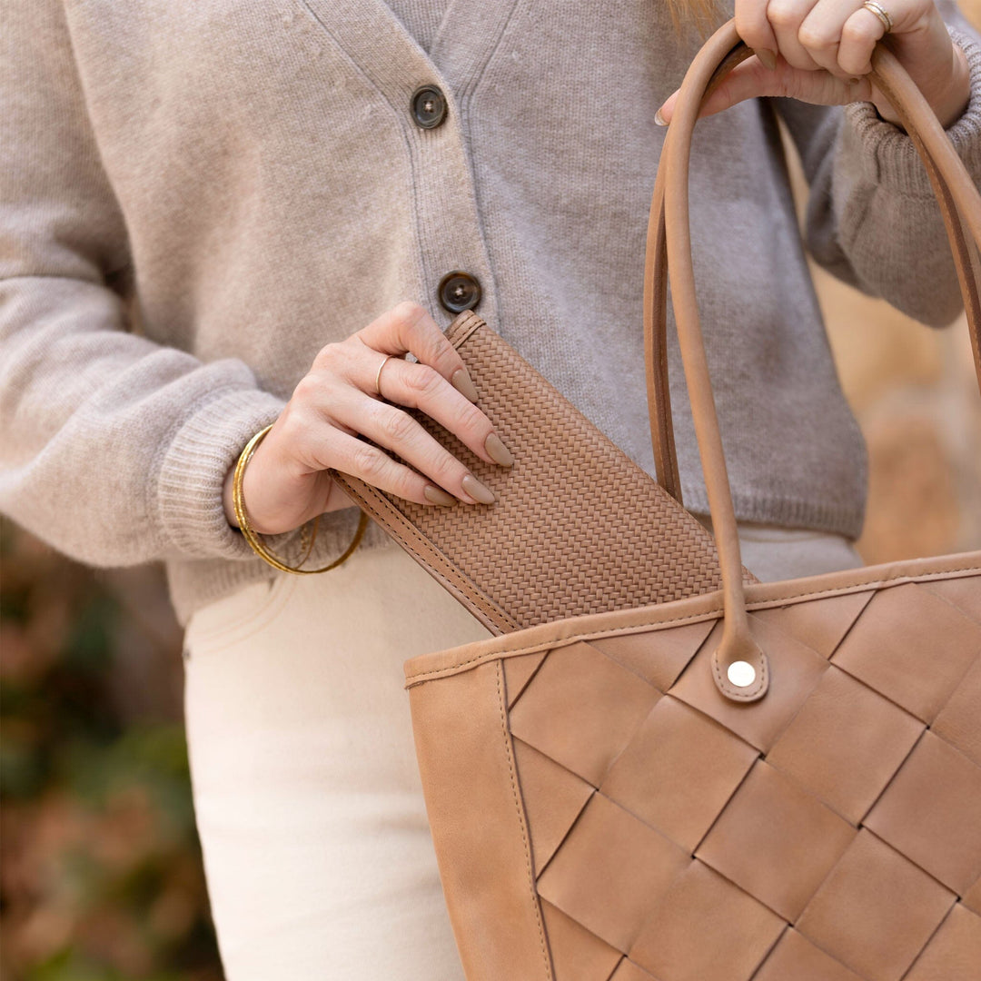 Classic Wallet Woven Almond