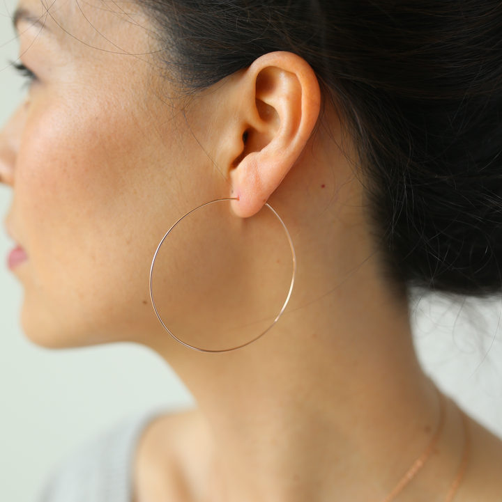 Weightless Medium Hoops