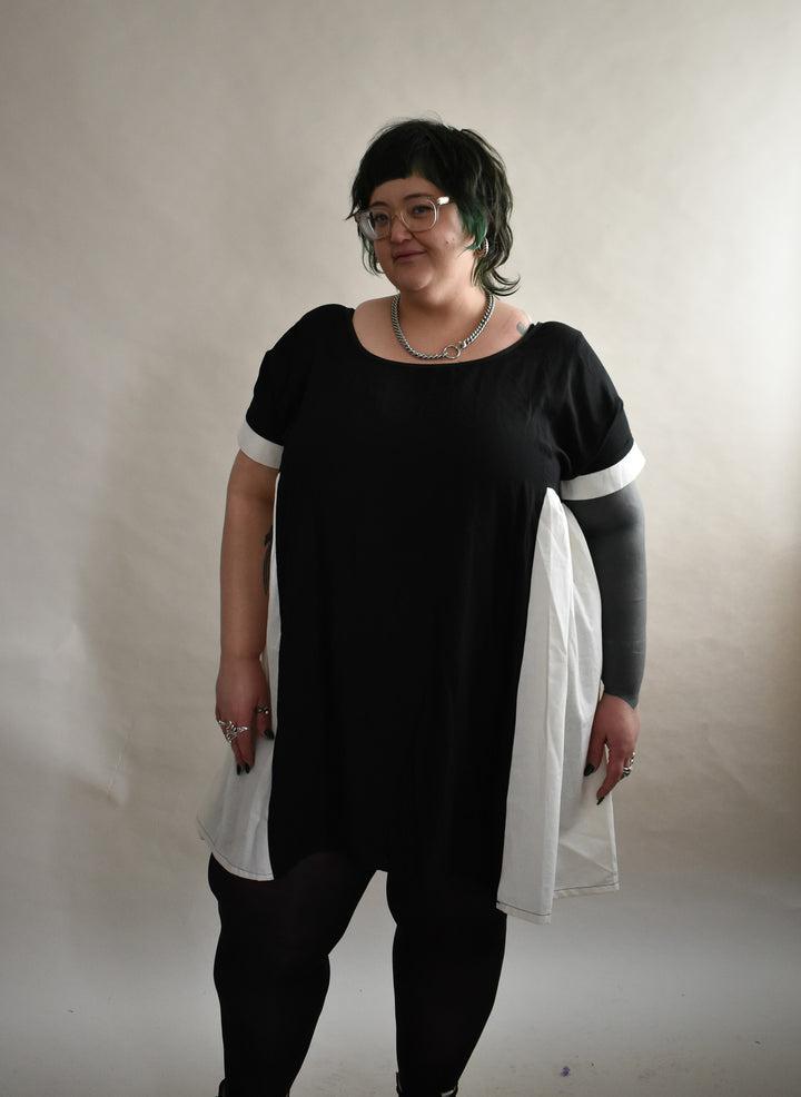 Krista Dress in Black and White Linen