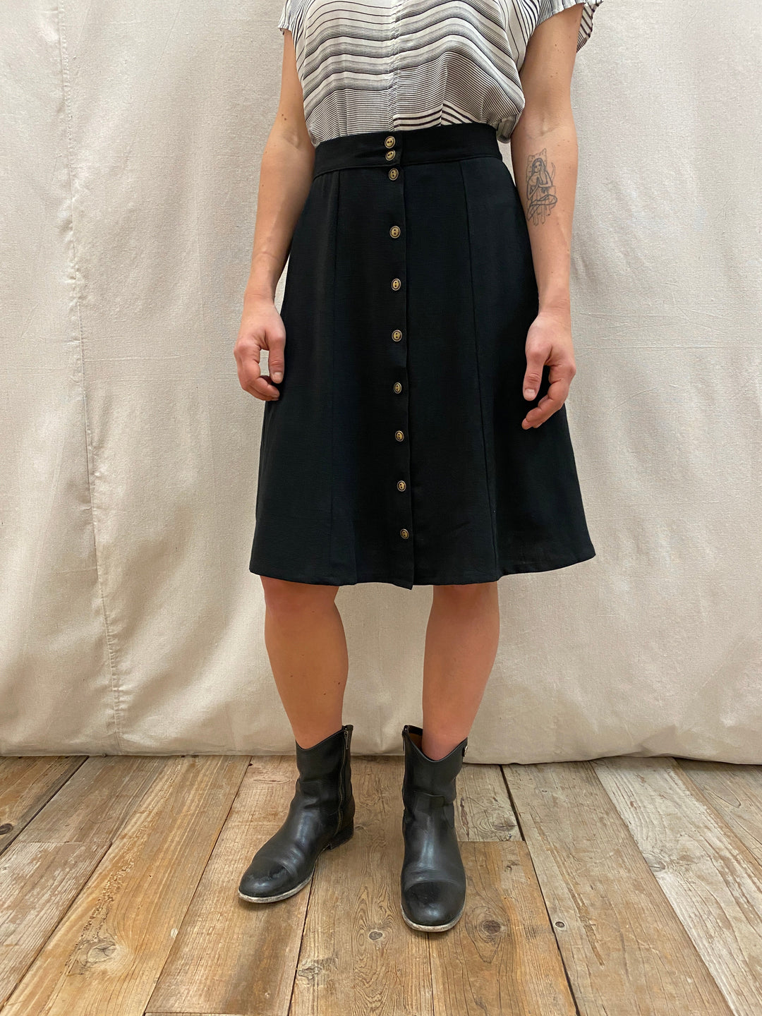 Bae Skirt in Black Linen