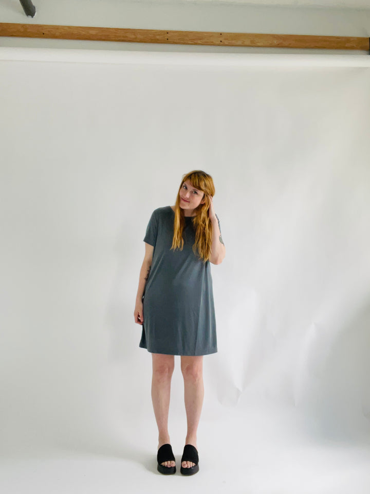 Sammy T-Shirt Dress in Charcoal Ribknit