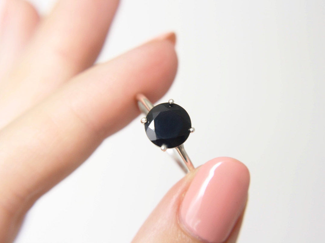 Black Spinel Ring, 8mm Round