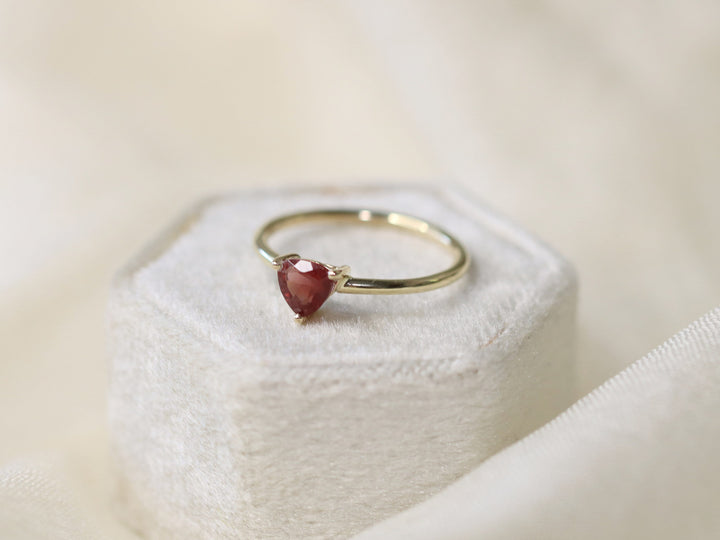 Oregon Sunstone Ring, 5mm Trillion Oregon Sunstone Ring, Sunstone Solitaire Ring, Sunstone Engagement Ring, Oregon Sunstone Jewelry